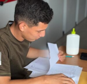 Estudiantes de quinto en sus prácticas preprofesionales